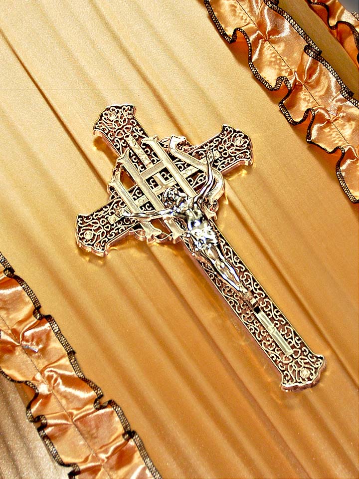 Кресты, распятия на гроб